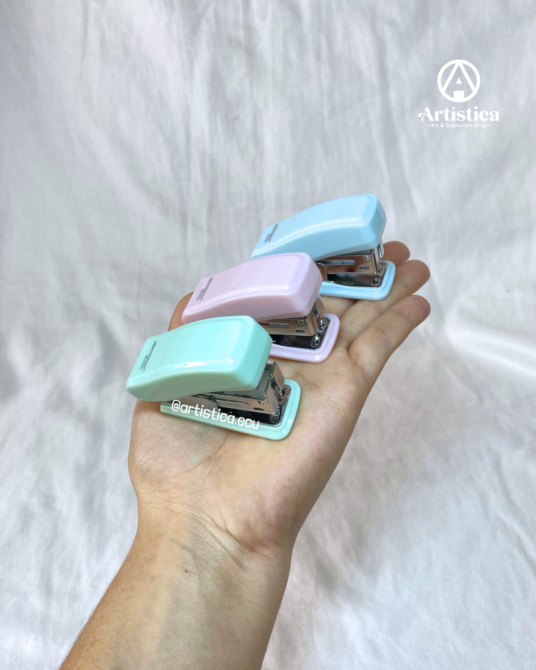 Grapadora mini tono pastel