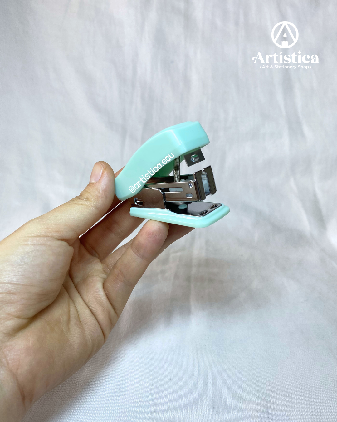 Grapadora mini tono pastel