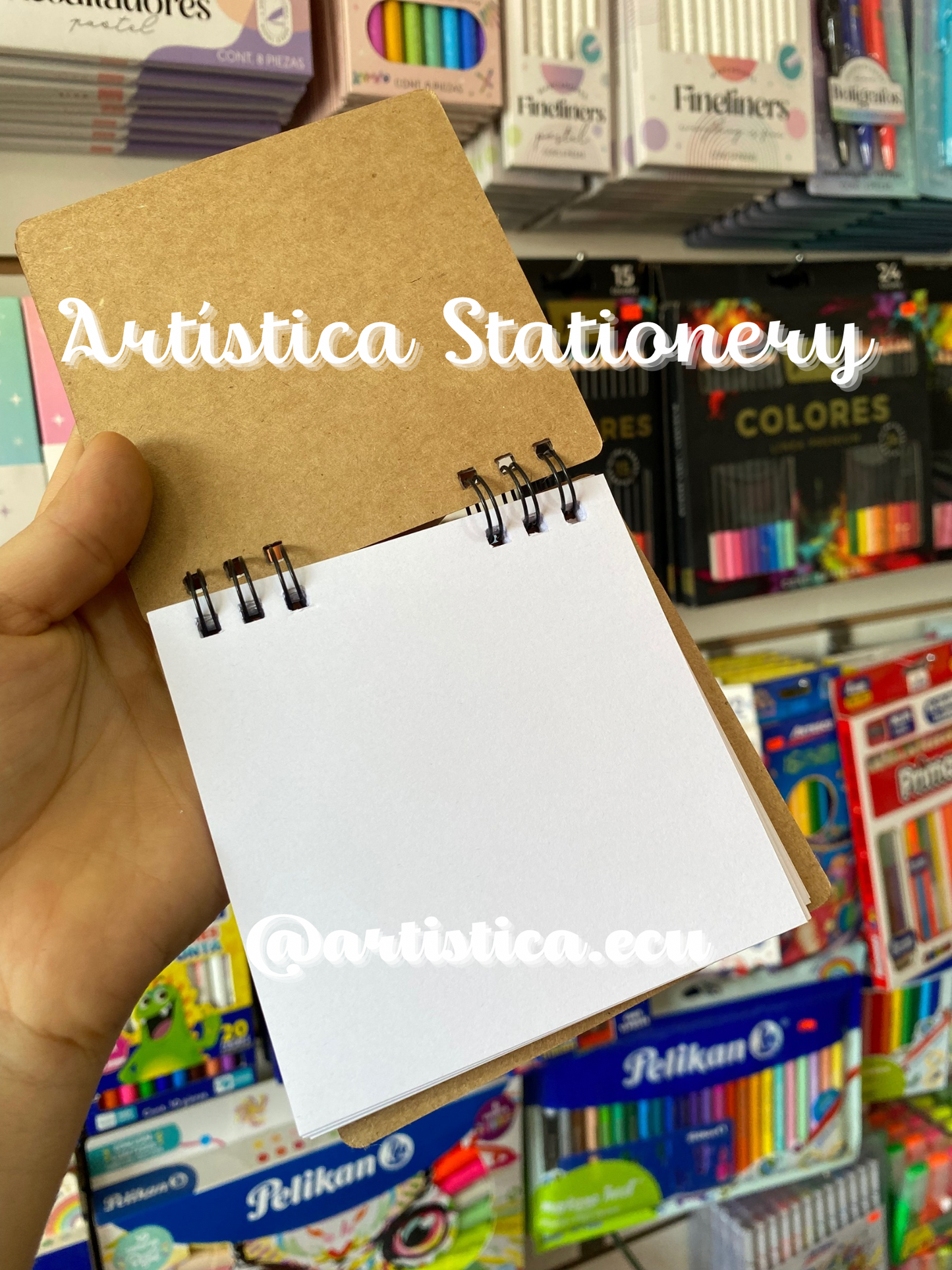 Block de libreta y banderines