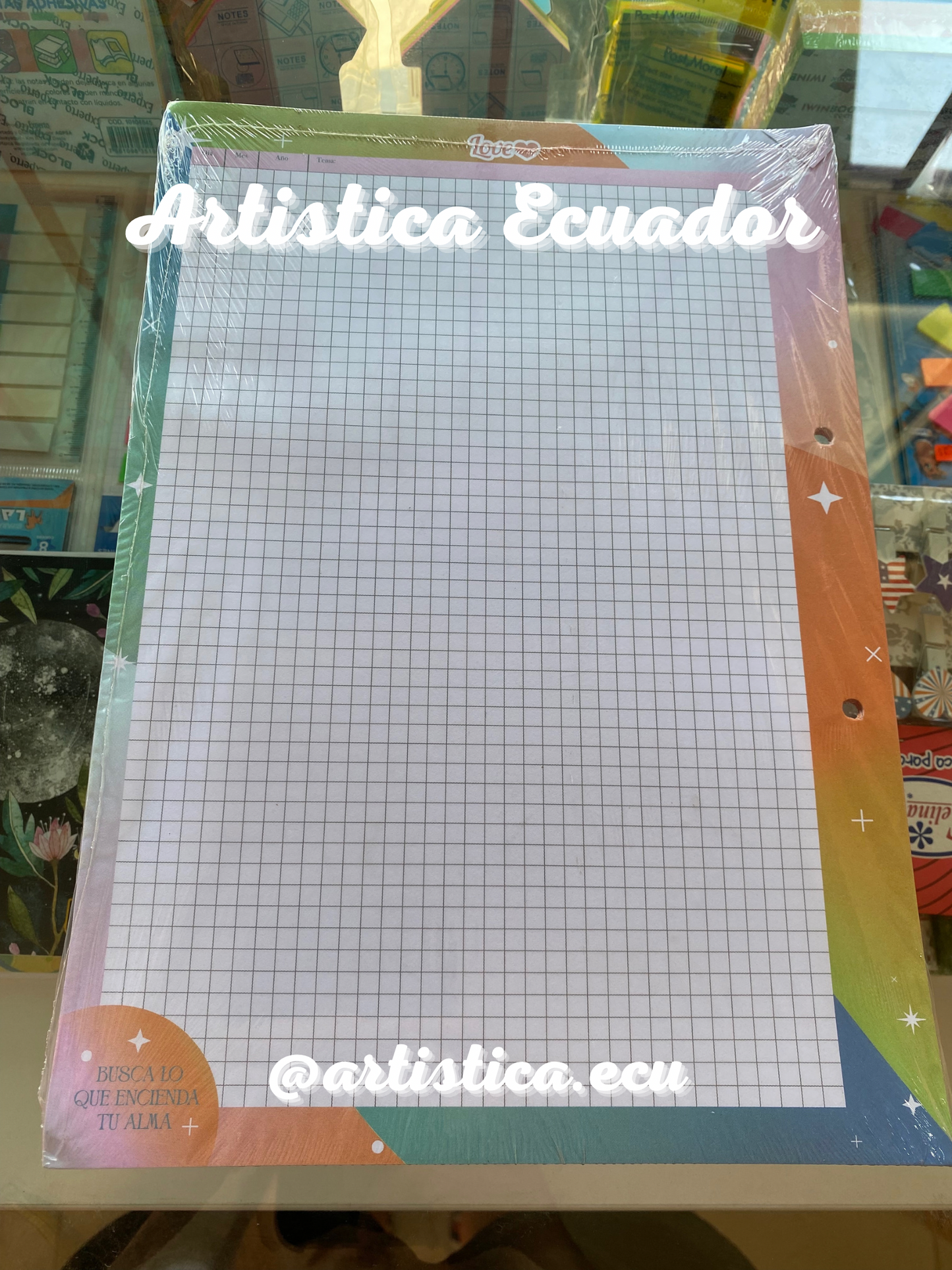 Hojas a cuadros con bordes decorados