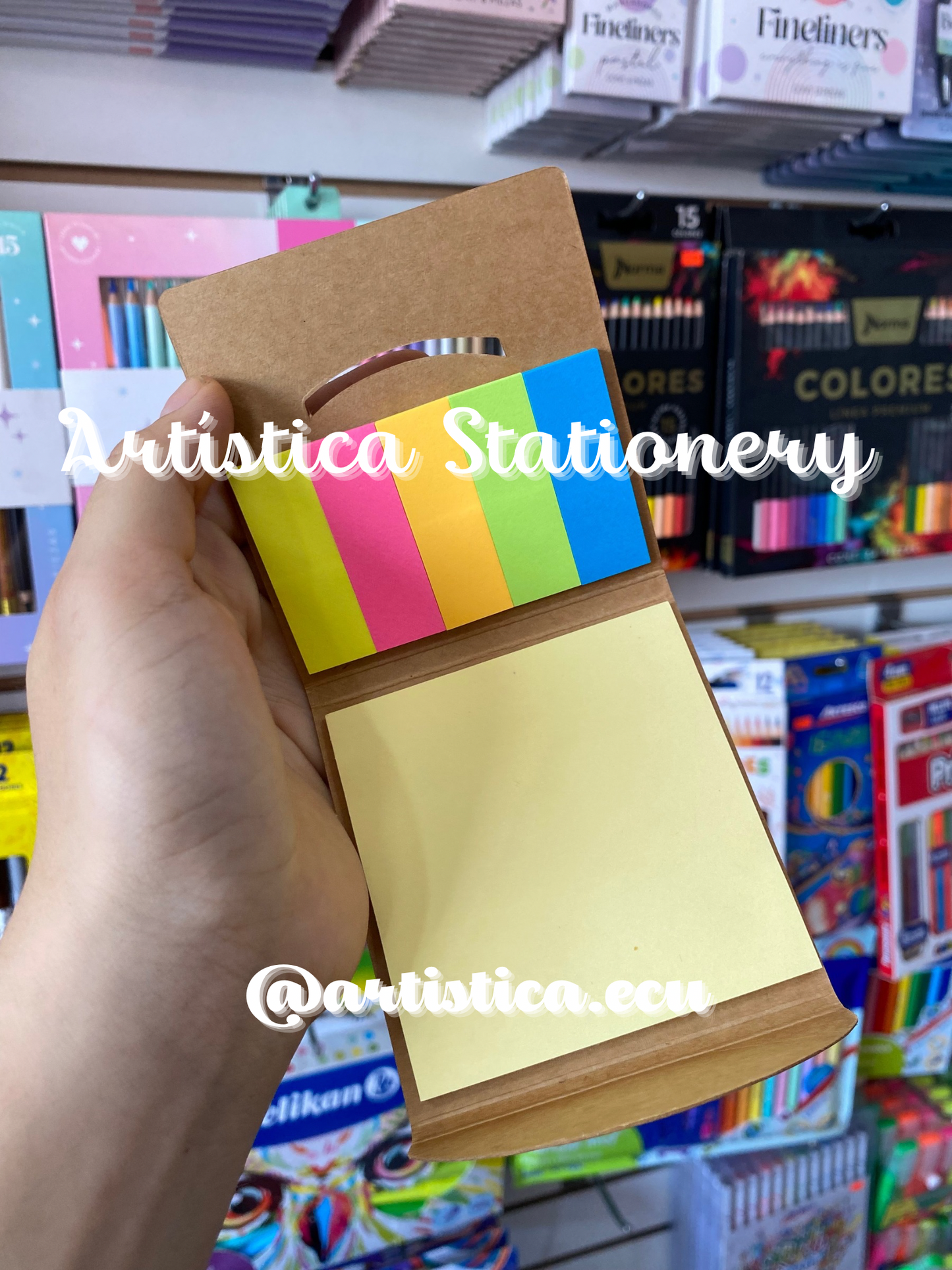 Block de notitas y banderines