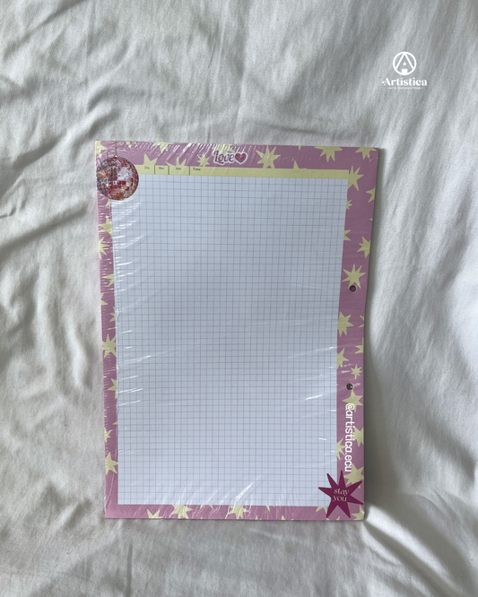 Hojas a cuadros con bordes decorados Love