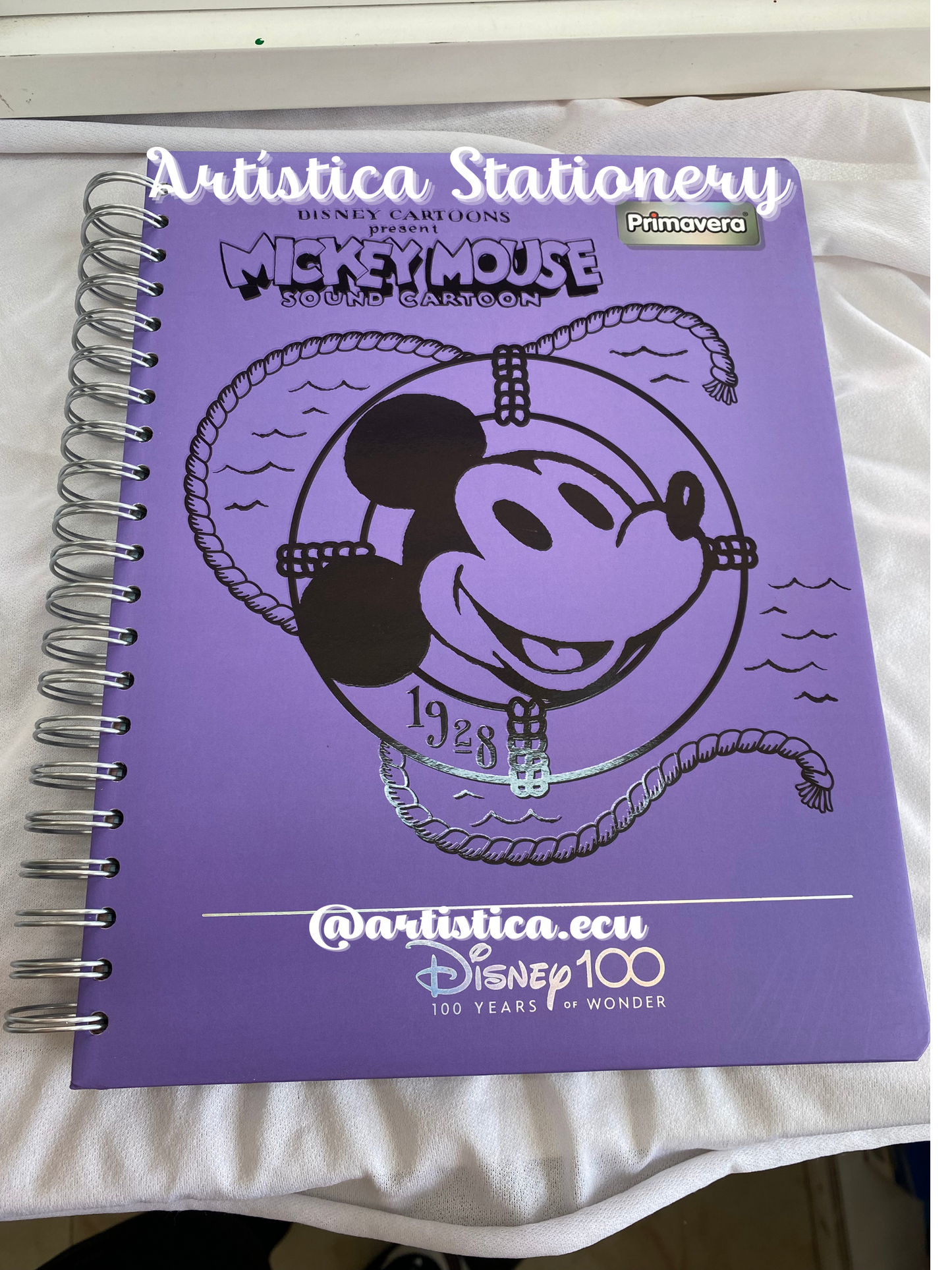 Cuaderno pasta dura 200 hojas a cuadros  edición Disney