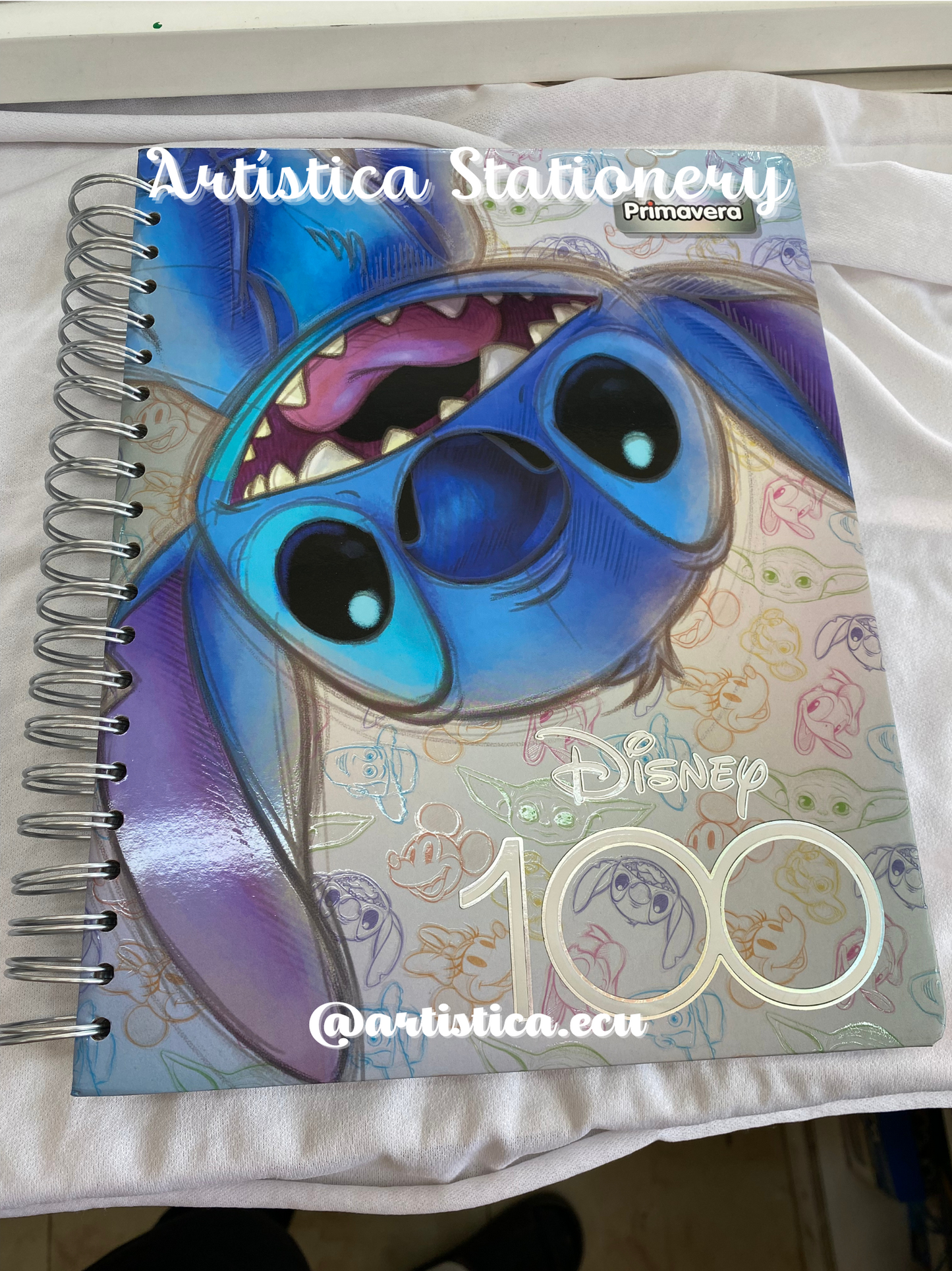 Cuaderno pasta dura 200 hojas a cuadros  edición Disney