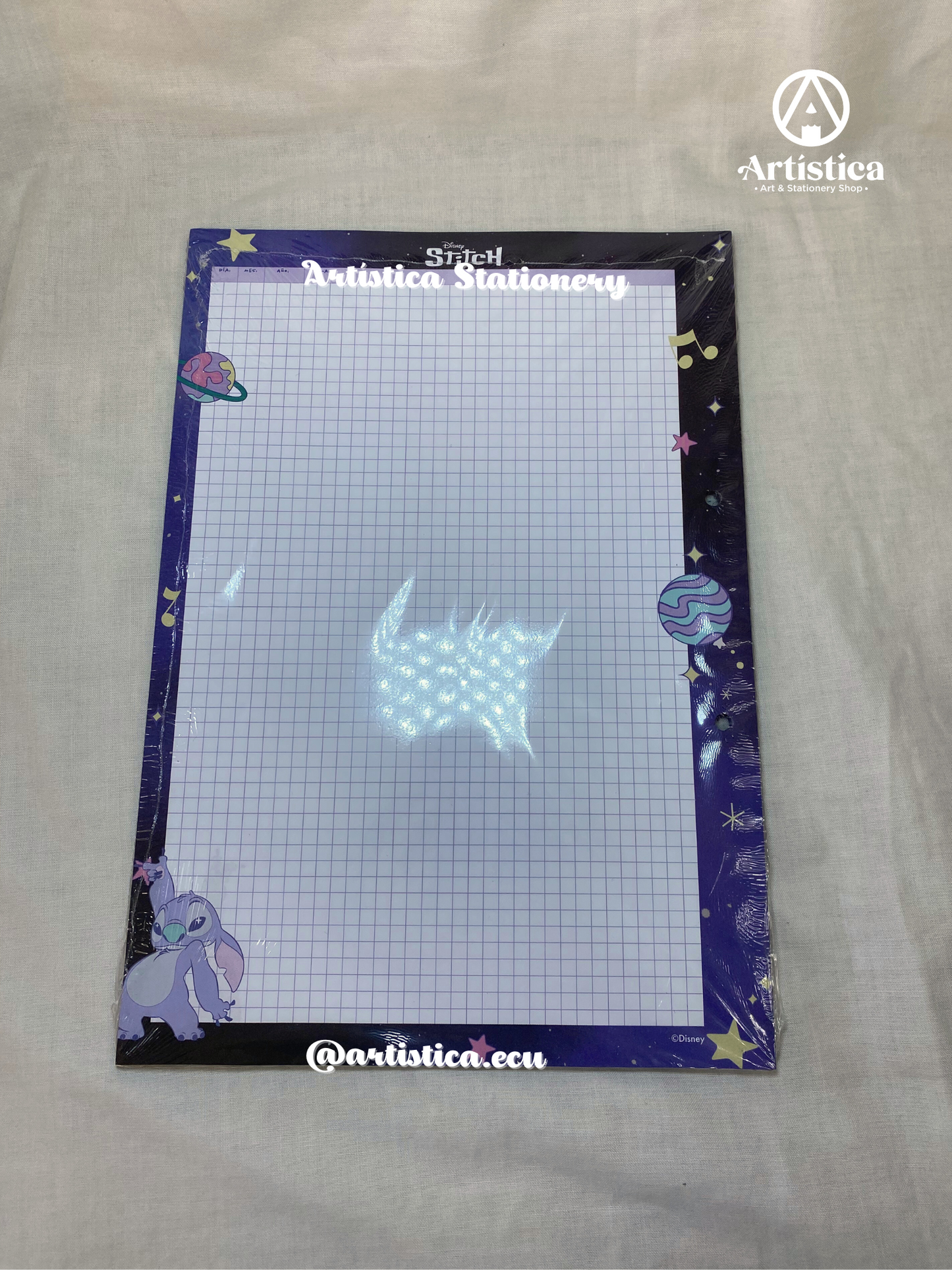 Hojas a cuadros con bordes decorados Stitch