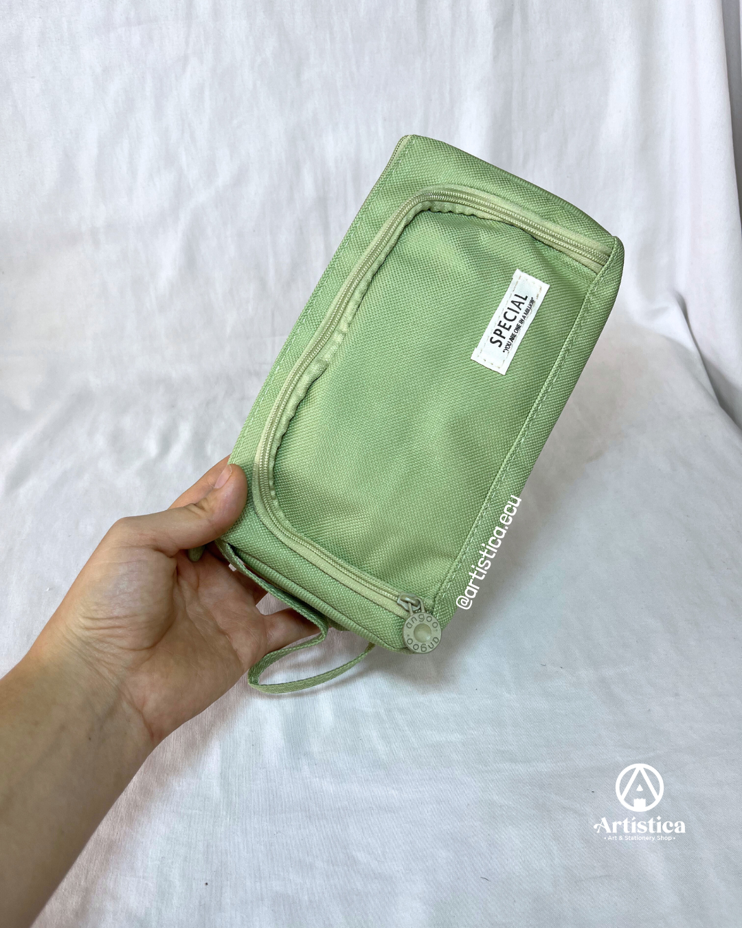 Cartuchera triangular