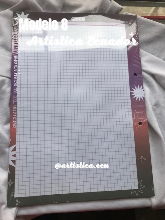 Hojas a cuadros con bordes decorados